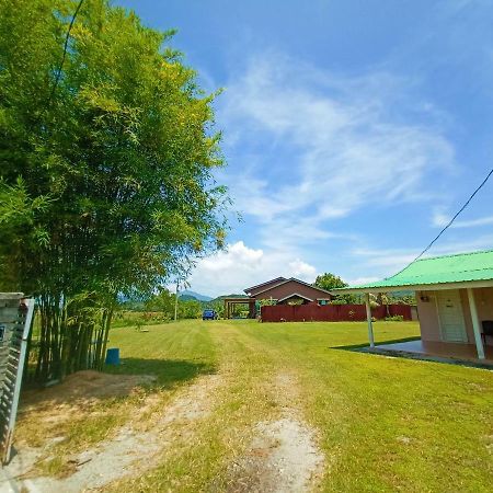Villa Tempoyak Homestay パンタイ・サナング エクステリア 写真